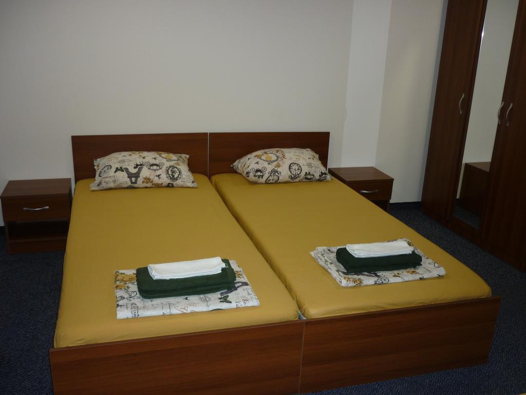 YALTA guesthouse Ruse Extérieur photo